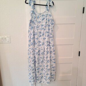 NEW Shein Blue and White Floral Maxi Dress Plus Size 4X/ 20